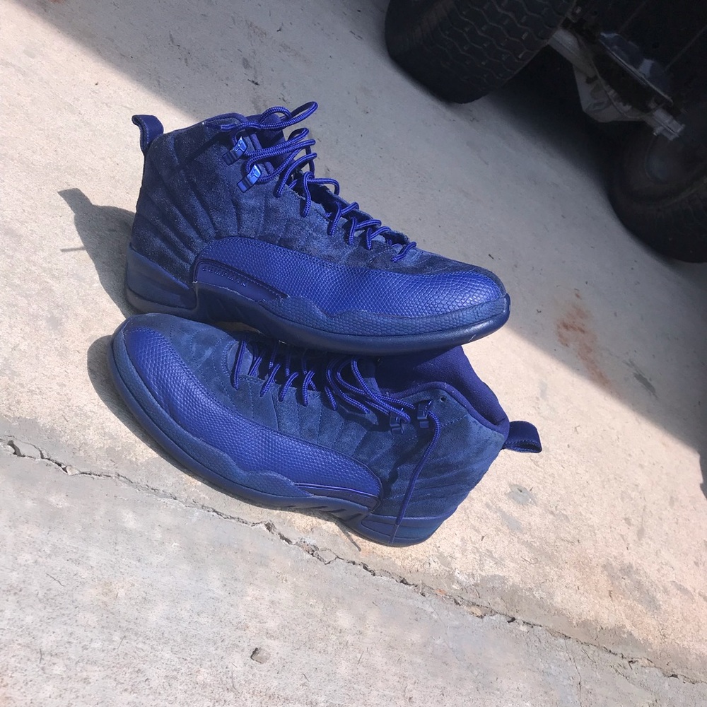 missing the inserts but still very clean